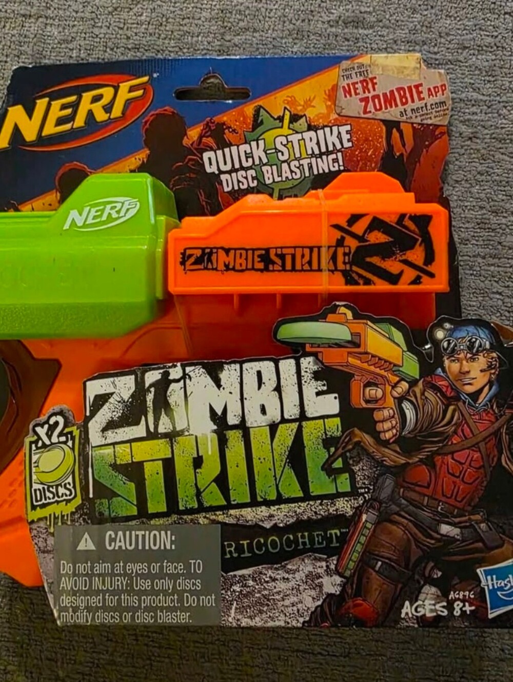 NERF Zombie Strike: Ricochet, Quick-Strike Disc Blasting, Hasbro NIB w/ 2 Discs